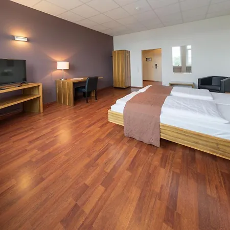 Amh Airport-messe-hotel Stuttgart מלון פילדרשטאט