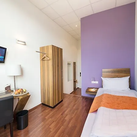 מלון Amh Airport-messe-hotel Stuttgart