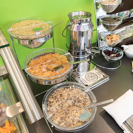 Hotel Amh Airport-messe-hotel Stuttgart 3*