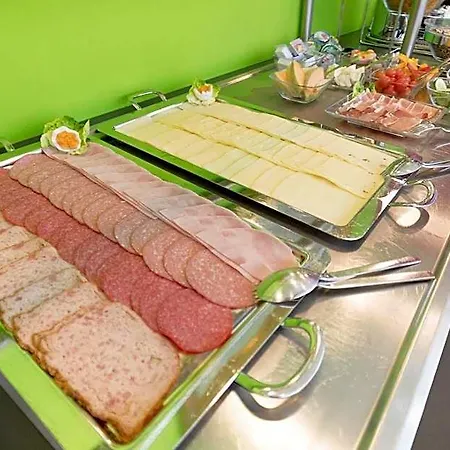 Hotel Amh Airport-messe-hotel Stuttgart 3*