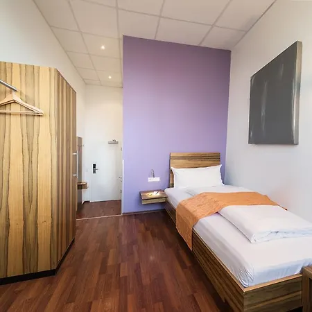 מלון Amh Airport-messe-hotel Stuttgart פילדרשטאט