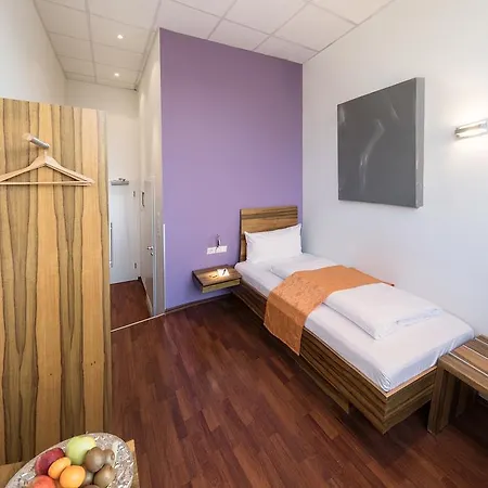 Amh Airport-messe-hotel Stuttgart מלון