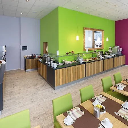 מלון Amh Airport-messe-hotel Stuttgart פילדרשטאט