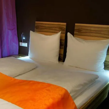 Amh Airport-messe-hotel Stuttgart מלון פילדרשטאט