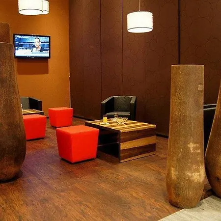 Amh Airport-messe-hotel Stuttgart מלון 3*