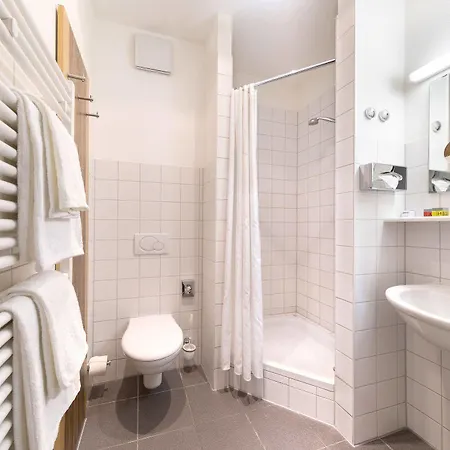 Amh Airport-messe-hotel Stuttgart 3*
